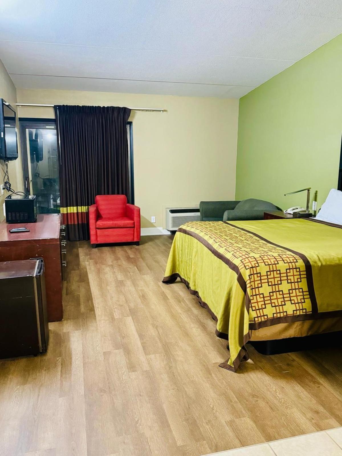 Super 8 By Wyndham Rocky Mount I-95 Exit 145 Hotell Battleboro Eksteriør bilde